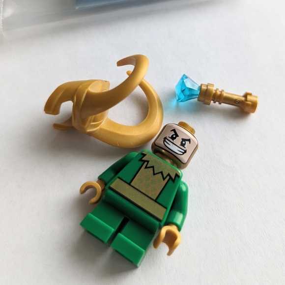 LEGO Marvel Loki Mighty Micro - Picture 4 of 4